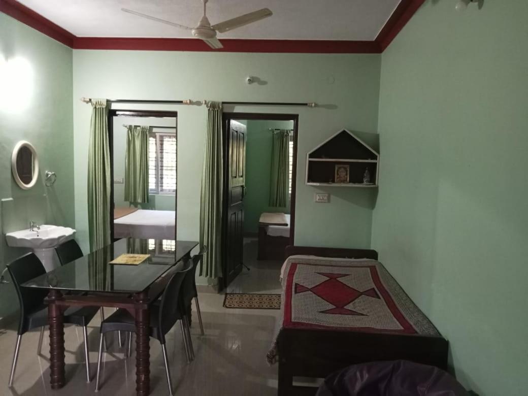 Krupa Homestay Madikeri Ngoại thất bức ảnh